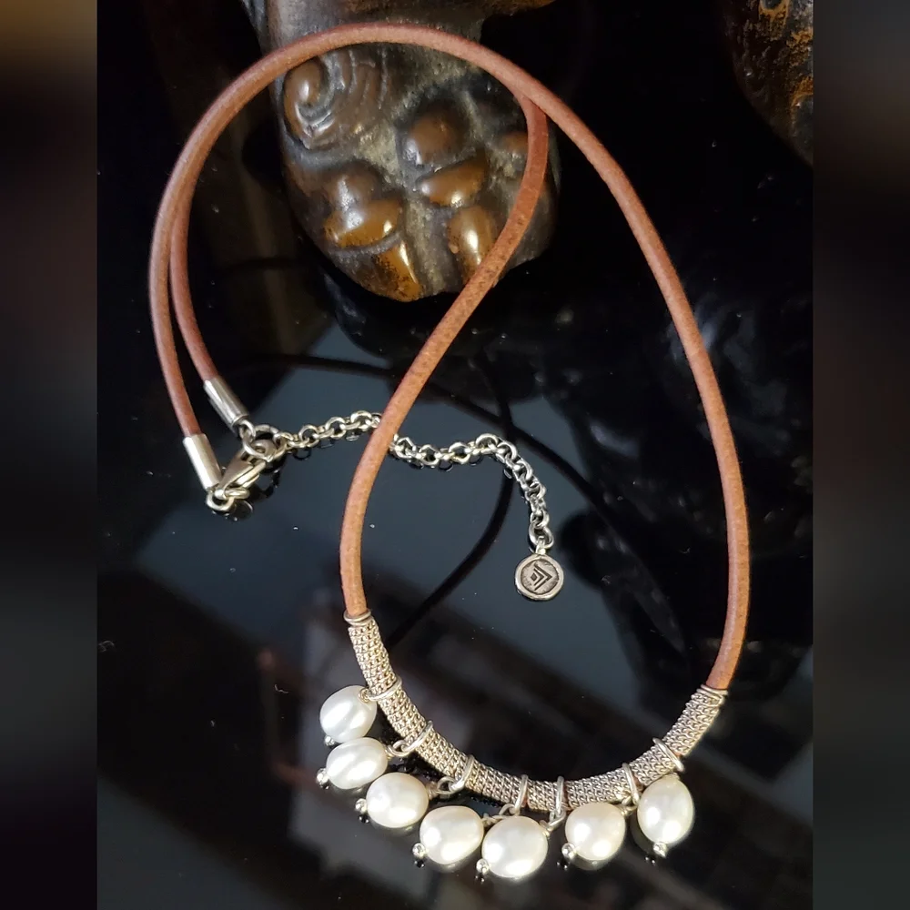 Silpada Pearls Of Wisdom sterling leather and freshwater pearl necklace - Picture 2 of 14